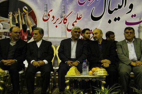 گزارش تصویری(اول) از حضور وزیر علوم در مراسم افتتاحیه مسابقات والیبال دانشگاه جامع علمی کاربردی استان یزد