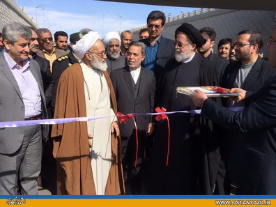 پروژۀ تقاطع غیرهم‌سطح ورودی شهرستان مهریز افتتاح شد
