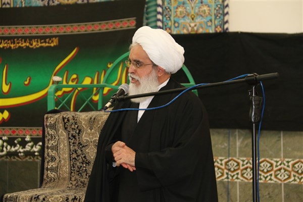 امام جمعه موقت یزد: آیت‌الله هاشمی با شناخت سه اصل اسلام، انقلاب و زمان‌ از خود مردی برای تمام دوران حیات ساخت
