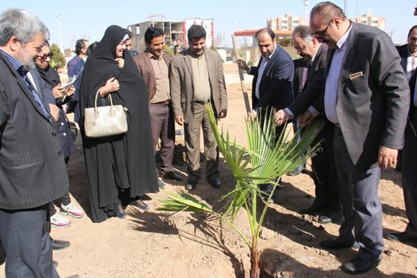 کاشت نهال و بهره برداری از پارک مرحوم اصلانی