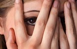چرا به تصاویر خصوصی دیگران می‌خندیم؟ جنجالِ ادامه‌دار عروس خجالتی! 