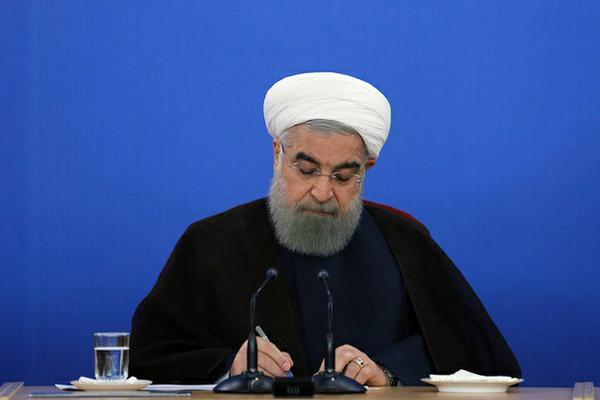 پیام روحانی به نخست وزیر پاکستان: برای حفظ و ارتقاء روابط دو کشور، مسببین اقدام اخیر تروریستی به محکمه عدالت سپرده شوند 