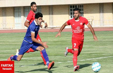 مهاجم سابق فولاد یزد به برق نوین پیوست