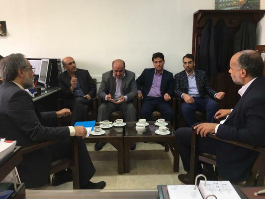 تلاش بی دریغ مسئولان موسسه در استان یزد برای حل سریع مشکلات موسسه  اعتباری کاسپین