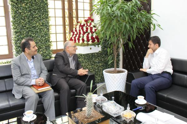 مدیر مخابرات يزد با شهردار جديد ديدار كرد
