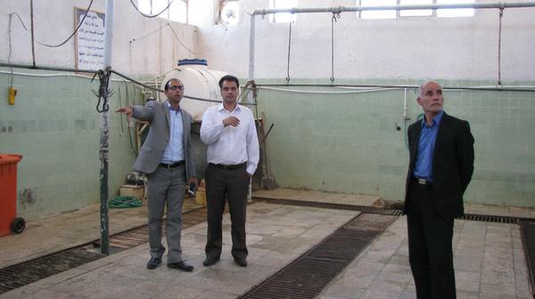 مدیر کل دامپزشکی استان یزد از روند بهسازی کشتارگاه دام شهرستان بهاباد بازدید به عمل آورد.