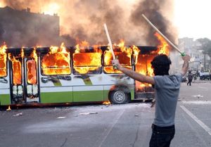 سنگ جهانگیری به پای لنگ حصر موسوی/ پروازهای خوب وزیر دولت اصلاحات با آیه الکرسی!