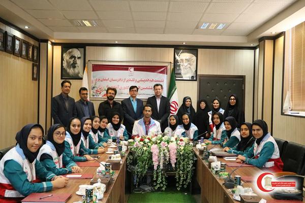 طرح دادرس بهترین راه آمادگی دانش آموزان / دادرسان سفیران هلال احمر در بحث آموزش