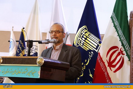 استقامت در برابر تهديدها با روحيه تعاون و اخلاق مداري امكان پذير مي شود