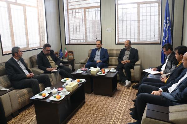 نماینده مردم اردکان در مجلس شورای اسلامی: دانشگاه علمی کاربردی مجموعه ای کارآفرین است که باید اطلاع رسانی بهتری از قابلیت ها و امکاناتش صورت گیرد