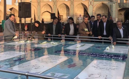 ادای احترام به مقام شامخ شهدای گمنام و سومین شهید محراب یزد توسط معاون توسعه مدیریت و منابع سازمان آموزش فنی  و حرفه ای کشور