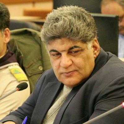  پیر مرد چشم ما است