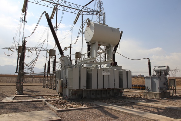 راکتور 50 مگاواری ساخت داخل در پست 400 کیلو ولت یزد 2 نصب و در مدار قرار گرفت