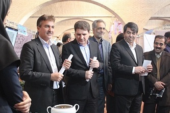    بازدید سرپرست استانداری یزد از غرفه شرکت آب منطقه ای یزد در نمایشگاه هفته پژوهش 