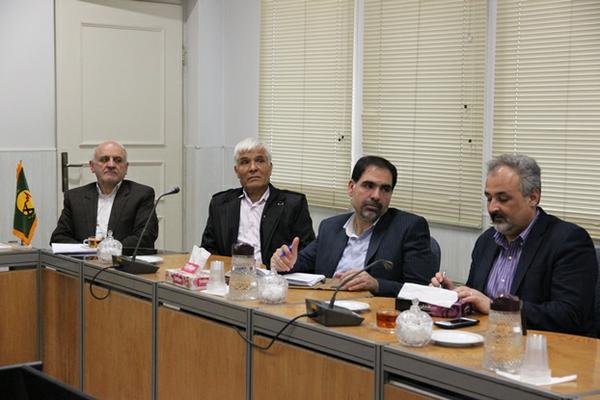 نشست هماهنگی مدیران عامل صنعت برق استان یزد برای پیک‌بار سال 98