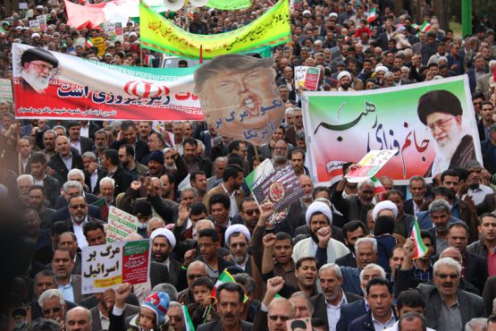 راهپیمایی 22 بهمن در رفسنجان با حضور باشکوه مردم برگزار شد 