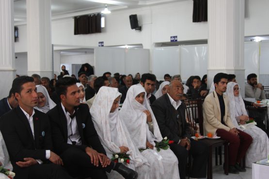 ازدواج فاطمی 14 زوج در رفسنجان برگزار شد