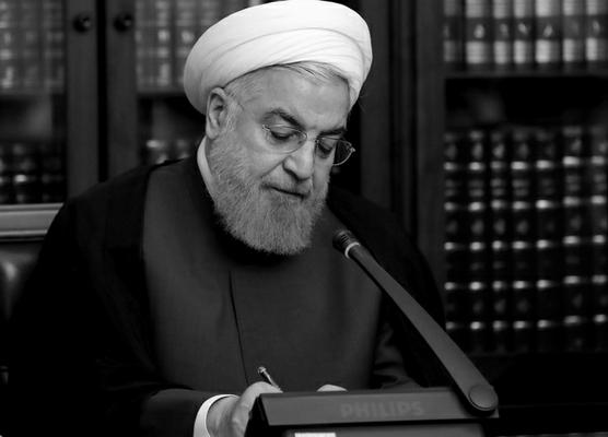 دکتر روحانی دستور در اختیار نهادن  مبلغ  10درصد جریمه ها زانندگی و3500میلیاردتومان از جرایم نقدی و.. به صورت ماهانه   به وزیر دادگستری را صادرکرد 
