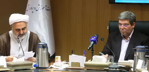 کاهش دعاوی و شکایات و تعامل اثربخش با نمایندگان مجلس از برنامه‌های معاونت حقوقي و امور مجلس است