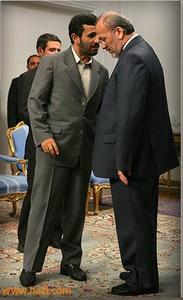 با حکم دکتر احمدی نژاد رئیس جمهور :متکی برکنار و علی اکبر صالحی به عنوان «سرپرستي وزارت امور خارجه» منصوب شد