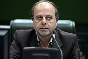 اولیا در تشریح موضوع سوال خود از وحیدی: وزیر دفاع درباره ایمنی و کارآمدی هواپیمای ایران ۱۴۰  توضیح دهد