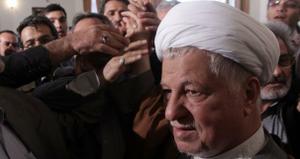 هاشمی رفسنجانی تا دقایقی دیگر در وزارت کشور خود را نامزدریاست جمهوری  خواهد کرد (45ظر)