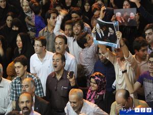 سفر عارف به یزد (14):گزارش تصویری : دیداربا مردم در حظیره یزد  (3نظر)