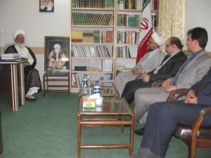 دیدار ستاد مرکزی دکتر روحانی در یزد با ایت الله ناصری