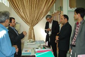بازدید سرزده دکتر میرفخرالدینی از بخشهای مختلف دانشگاه آزاد اسلامی واحد یزد