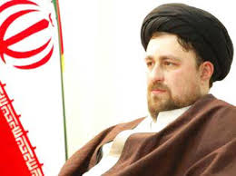 عیادت سیدحسن خمینی از پدر چند شهید  