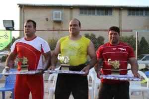 گزارش تصویری برگزاری مسابقات قویترین مردان استان یزد در بهاباد