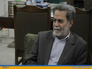 از رسانه ها توقع دارم نقد سازنده را جايگزين تعريف و تمجيد نابجا نمايند