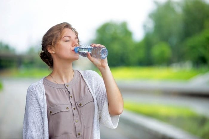 توصیه طب سنتی برای نوشیدن آب در روزهای گرم سال