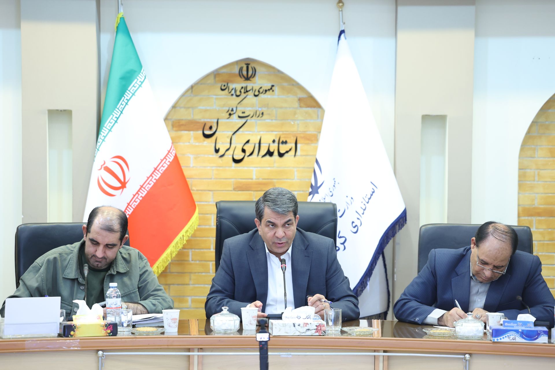 اربعین نماد وحدت همبستگی و سرمایه اجتماعی جهان اسلام است اربعین نماد وحدت همبستگی و سرمایه اجتماعی جهان اسلام است