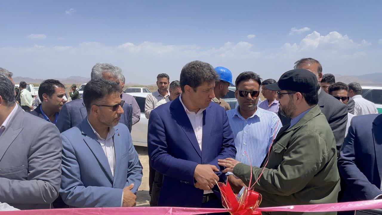 ۲.۷ همت پروژه زیرساختی و اقتصادی در ارزوئیه با حضور معاون اقتصادی استاندار کرمان افتتاح و کلنگزنی شد ۲.۷ همت پروژه زیرساختی و اقتصادی در ارزوئیه با حضور معاون اقتصادی استاندار کرمان افتتاح و کلنگزنی شد