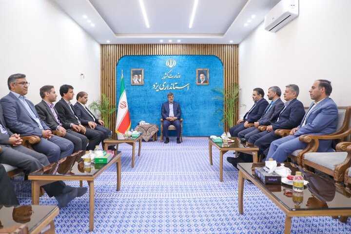 تاکید استاندار یزد بر حمایت همهجانبه از تولیدکنندگان در شرایط خاص کشور تاکید استاندار یزد بر حمایت همهجانبه از تولیدکنندگان در شرایط خاص کشور