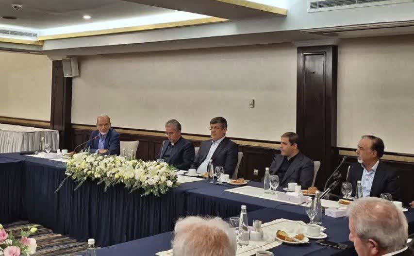 تغییر ریل‌گذاری صنعتی استان با هدف کاهش آلایندگی و افزایش بهره‌وری/ آغاز عملیات اجرایی نخستین آزادراه یزد پس از ۱۸ سال انتظار