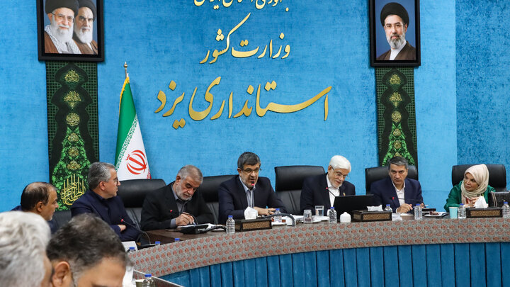 بخش خصوصی یزد مطالبات خود را روی میز دولت گذاشت بخش خصوصی یزد مطالبات خود را روی میز دولت گذاشت