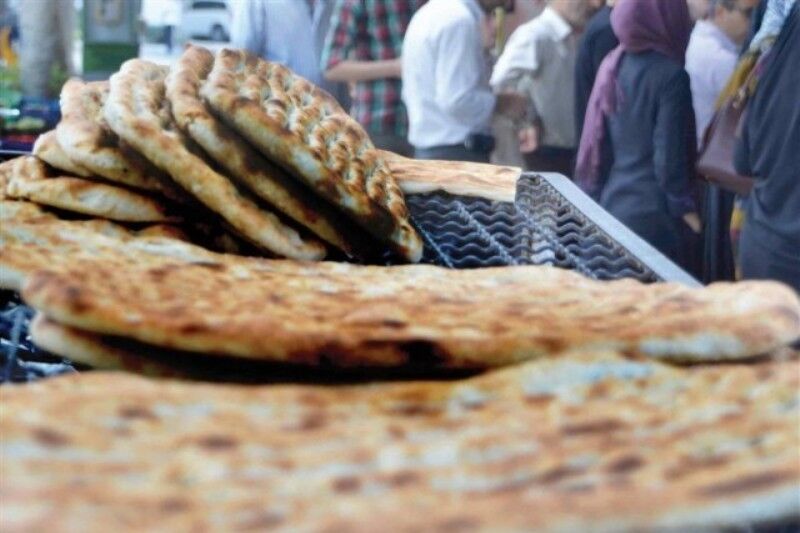 فروش نان بیش از قیمت مصوب؛ کم فروشی و گرانفروشی