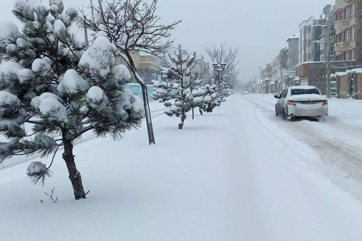 کولاک برف، باران و سرما پیش‌روی ایران