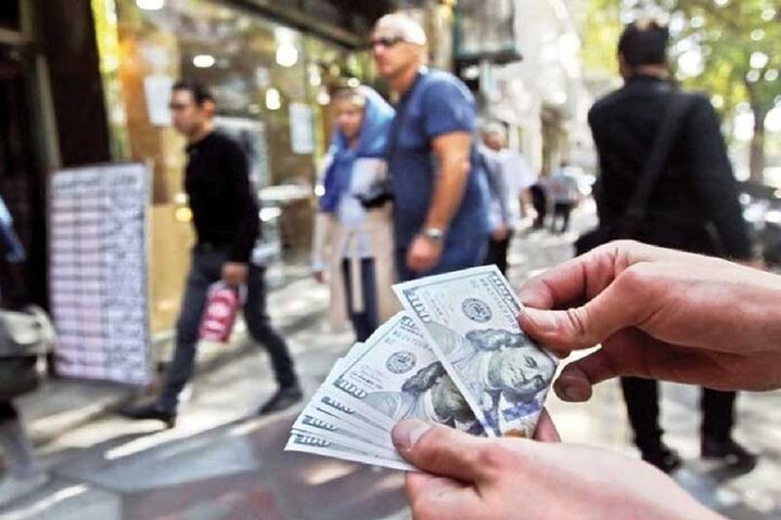 پیش‌بینی جالب یک کارشناس از قیمت ارز در بازار/ دلار تا پایان سال به چه عددی می‌رسد؟