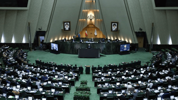 لبیک و قدردانی ۱۸۴ نماینده مجلس از پیام رهبر انقلاب