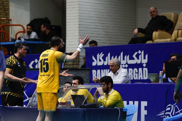 تقوی هم نمی‌توانست به‌نژاد را در تیم ملی کنترل کند/ منتظریم با مربیان ملی برخورد شود