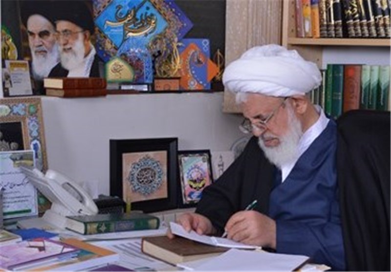 پیام تسلیت امام جمعه یزد به مناسبت درگذشت مادر شهید