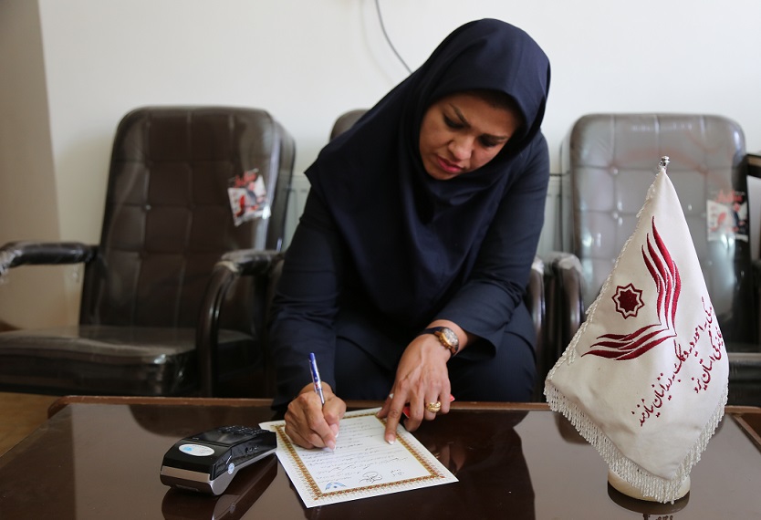 کمک ۳۰ میلیونی برای آزادی بانوی زندانی