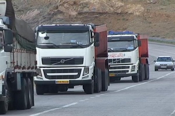ممنوعیت تردد خودرو‌های سنگین در محور یزد - طبس