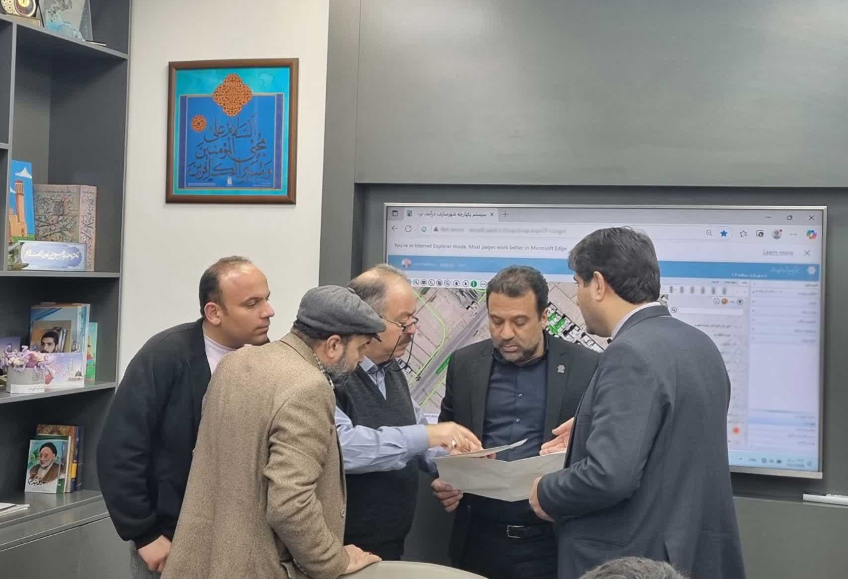 بررسی روند اجرای طرح‌های عمرانی منطقه چهار با حضور شهردار یزد