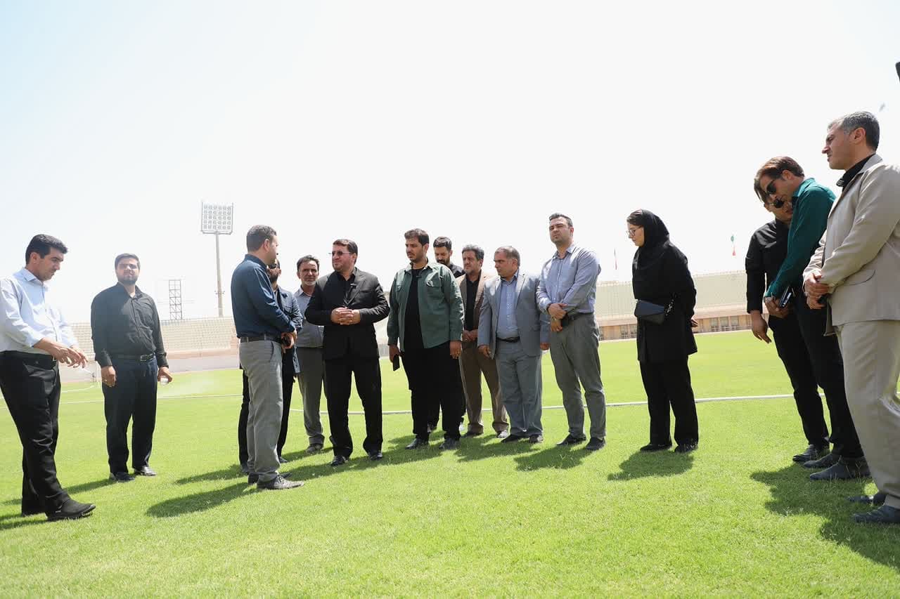 بازدید استاندار یزد از روند آماده سازی ورزشگاه شهید نصیری برای میزبانی از مسابقات لیگ برتر فوتبال