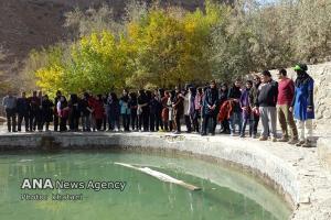 دانشجویان دختر واحد یزد آموزش کوهنوردی و پاک‌سازی طبیعت دیدند