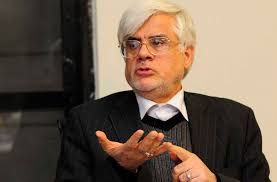 عارف:مشارکت مردم در تهران پیام سیاسی دارد